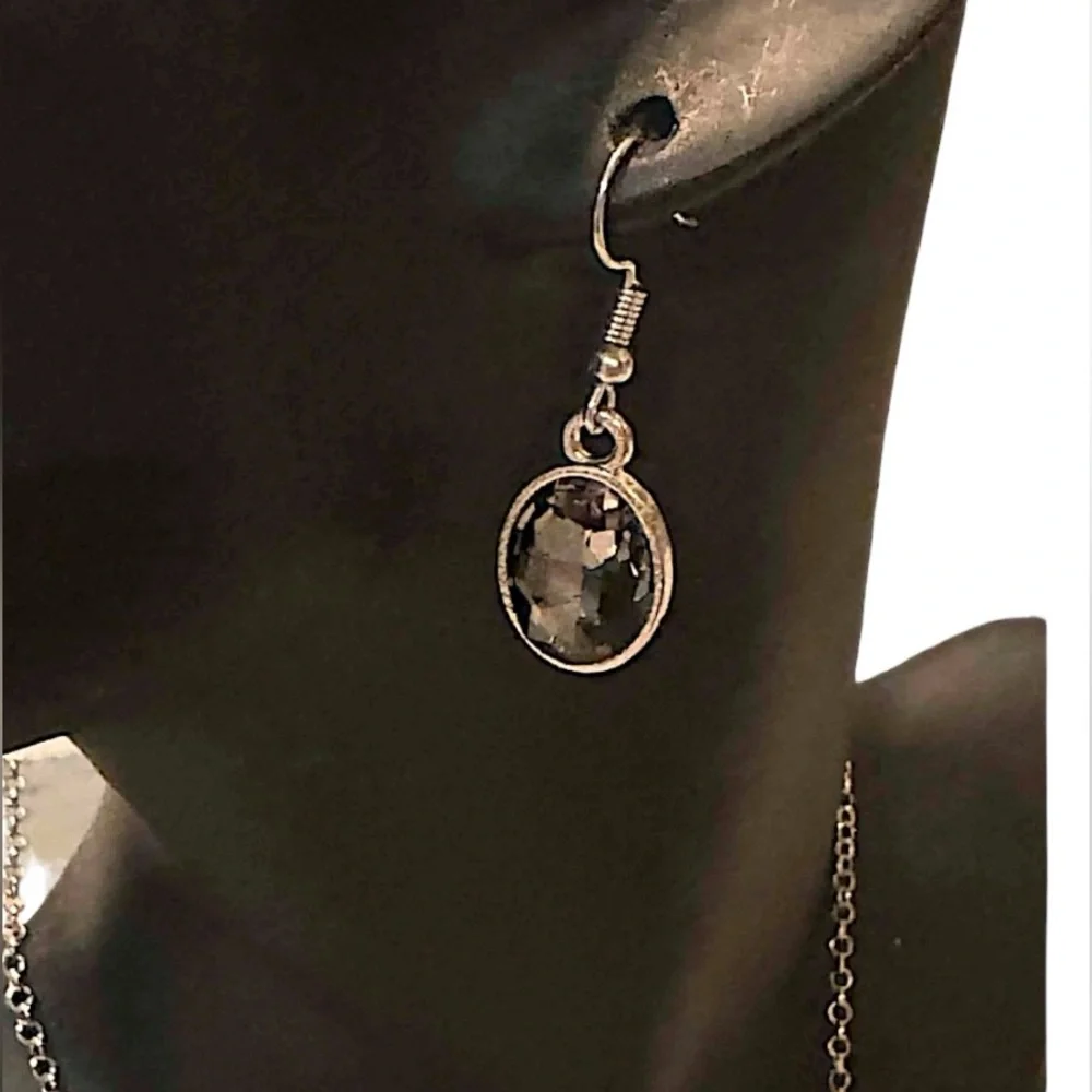 Silver STONED pieces Necklace & Earring Set NEW IN BOX